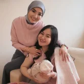 «Кестетігер дүниеге келді»: Төреғали Төреәлінің қарындасы үшінші сәбиін босанды (ВИДЕО)