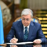 Президент банк және қаржы нарығын реттеу туралы екі заңға қол қойды