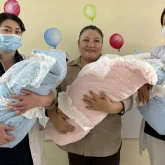 Шымкентте 31 жастағы әйел үшем босанып, 7 баланың анасы атанды