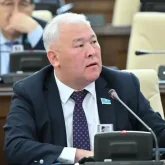 «Неге жалған ақпарат бересіз?»: Депутат Әбенов Энергетика вице-министріне шүйлікті (ВИДЕО)