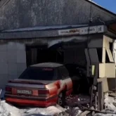 Петропавлда екі көлік жеке тұрғын үйге соқтығысты (ВИДЕО)