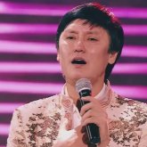 «Бір шәугім шай» клипін 10 мың теңгеге түсірдік – Өмірқұл Айниязов (ВИДЕО)