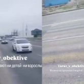 Таразда жаяу жүргіншілерге жол жоқ: Әкімдік бір бағдаршамды қимай отыр ма? (ВИДЕО)