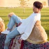 Димаш Құдайбергеннің түйемен түскен жаңа суреттері жанкүйерлерді таңдандырды