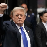 Иранның 9 әскери кемесін суға батырдық – Трамп