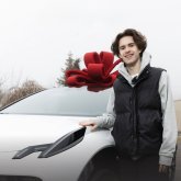 Олимпиада чемпионы Михаил Шайдоровқа тағы бір көлік сыйға берілді