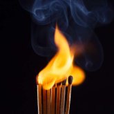 Қостанайлық ер адам танысының үстіне бензин құйып, өртеп жіберген