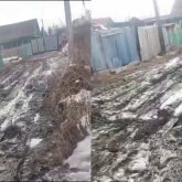 Петропавлда тұрғындар батпақ кешіп жүр: Жол жоқ көшеге әкімдік неге назар аудармайды?