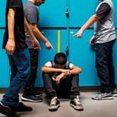 Мектептегі буллинг: неге «ішкі тәрбие жүйесі» дәрменсіз қалып отыр?