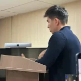 «Байдың баласы емеспін»: Блогер Ерболат Жанәбілов сотта көз жасына ерік берді (ВИДЕО)