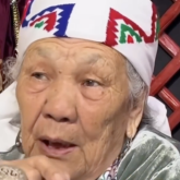 «Келін жаман болса, әулие баладан да қайыр жоқ»: Желіде маңғыстаулық әже әйелдерге үндеу жасады (ВИДЕО)