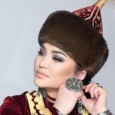 «Мәңгілік мекеніне кетті»: Дәстүрлі әнші Айгүл Елшібаева қара жамылды
