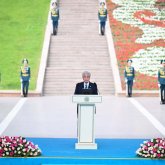 Президент Мемлекеттік ту көтеру рәсіміне қатысты