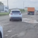 Көкшетаудағы «Бірлік» микрорайонының тұрғындары жолды жөндеуді талап етіп отыр