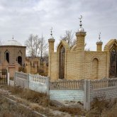 Жағдайы ауыр: Павлодарда зират күзетшісін пышақтап кетті