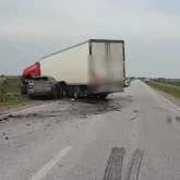 Қостанай облысында жүргізуші жүк көлігімен соқтығысып, екі адам көз жұмды