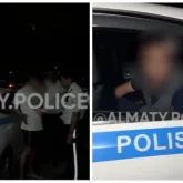 Алматыда жаппай төбелес: Бір адам пышақ жарақатын алды