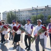«Әділет» сайлауалды штабының Абай облысындағы жұмыс сапары ұлы ақынның ескерткішінен басталды