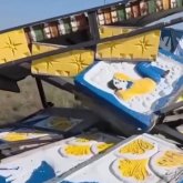 «Құлағалы тұр»: Абай облысында тұрғындар қауіпті аялдаманы жөндеуді талап етті