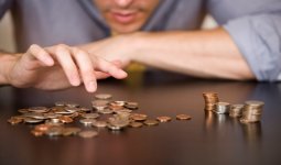 «Ел тұрғындары ресми орташа жалақыдан 4 есе аз алады» - Мәжіліс депутаты