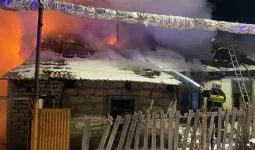 Павлодарда тұрғын үй өртеніп, 42 жастағы ер адам қаза тапты