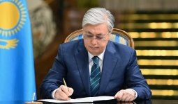 Тоқаев Конституциялық реформа жөніндегі комиссия құру туралы Жарлыққа қол қойды