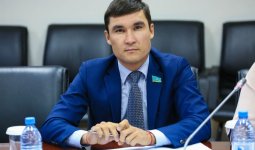 «Бала кезден рингтен тыс жерде күш қолданба деп үйретті» – Серік Сәпиев