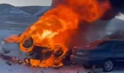 «5 адам тірідей жанып кетті»: Жетісу облысында жантүршігерлік жол апаты болды (ВИДЕО)