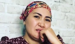 «Тәрбие бермесең көбейгенімізден не пайда?»: Мөлдір Анарбаева көпбалалы аналарға шүйлікті (ВИДЕО)