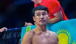 «Бәрі теріс айналып жатыр»: Еркебұлан Тоқтар нокаутпен жеңілген «Gold-ты» қолдады (ВИДЕО)