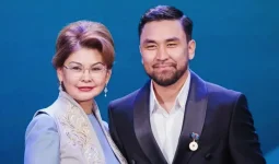 «Жаңа мәртебе»: Әнші Әmre тыңдармандарын қуантты (ВИДЕО)