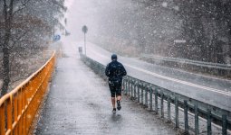 Бүгін еліміздің басым бөлігінде жаңбыр мен қар жауатыны болжанады