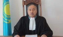 Челах ісі бойынша сот отырысына төрағалық еткен судья қызметінен кетті
