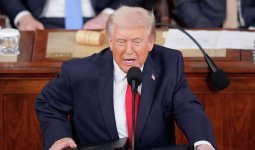 Трамп Хаменейдің қаза тапқанын растады