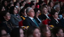 Президент әйелдер күніне арналған мерекелік концертке қатысты (ВИДЕО)