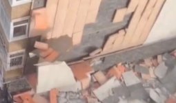 Астанада боран салдарынан тұрғын үйдің қасбеті құлады (ВИДЕО)