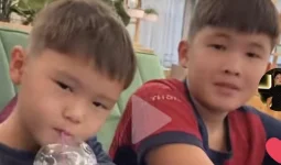 «Көзінде мұң бар»: Тұрсынбектің кенже ұлы арманын айтып, жүректі елжіретті (ВИДЕО)