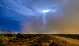 «Шаңды дауыл, нөсер жауын»: Бүгін ел аумағында күн кұрт бұзылады