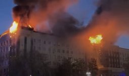 Ақтөбеде әкімдік ғимараты отқа оранды (ВИДЕО)