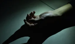 Қарағандыда көлік ішінен 34 жастағы әйелдің денесі табылды