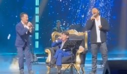 «Қыдырәлі тұруға жарамай қалған ба»: әйгілі АБК тобы сынның астында қалды (ВИДЕО)
