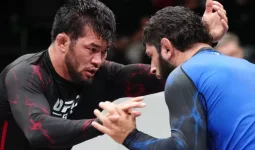 Қазақстандық спортшы UFC-дің жаңа лигасында тарихи дебют жасады