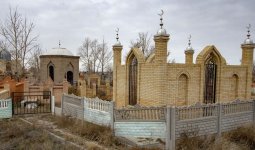 Жағдайы ауыр: Павлодарда зират күзетшісін пышақтап кетті