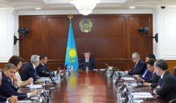 Халық арасында түсіндіру жұмыстарын жүргізу қажет: Бектенов көлік құралдарын заңсыз әкелудің алдын алу шаралары жөнінде тапсырма берді