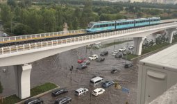 Астанадағы LRT станциясында төбеден су ақты: CTS мән-жайды түсіндірді (ВИДЕО)