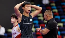 17 жастағы қазақ балуаны грек-рим күресінен әлем чемпионы атанды