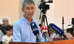«Үнемі балағаттап, қорқытқан»: Нұрай Серікбайдың әкесі сотта не айтты