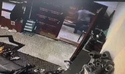 Мешіт қызметкері 15 жастағы жасөспірімді ұрып-соққан
