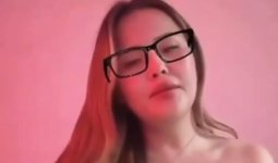 TikTok-та тікелей эфир жүргізген бойжеткен қамауға алынды (ВИДЕО)