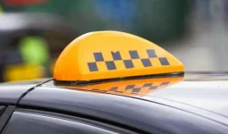 Такси жүргізушісі «амандаспады» деп әйелді көліктен қуған